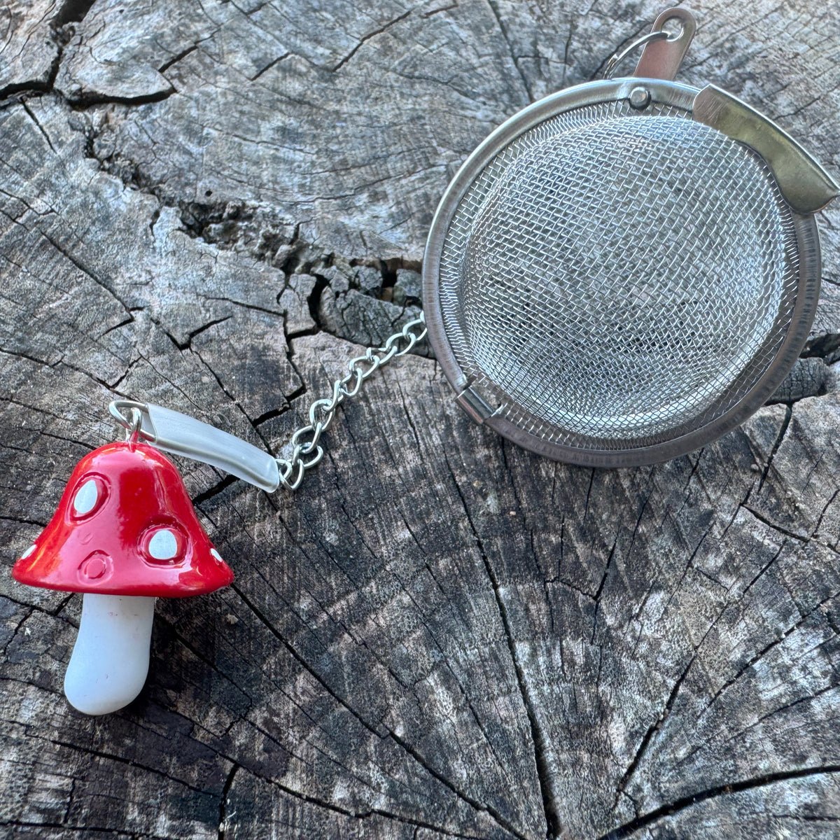 Mushroom-Charm Tea Infuser