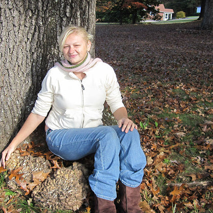 Maitake, Hen of the Woods - (Grifola frondosa) Sawdust Spawn - 5lb